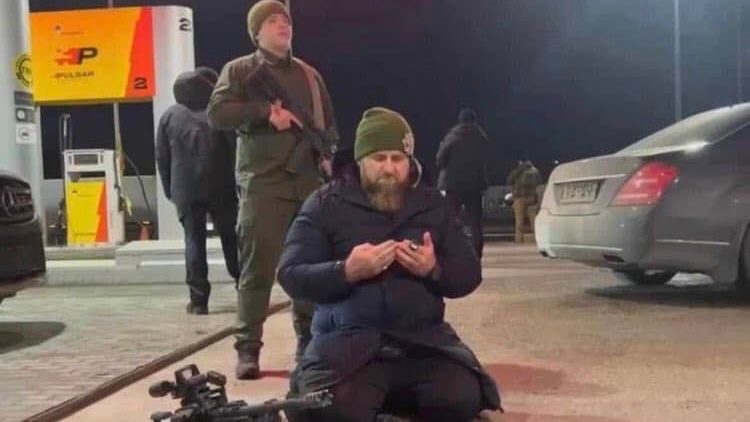Kadyrov sám sebe usvědčil ze lži fotkou z „ukrajinské“ benzínky